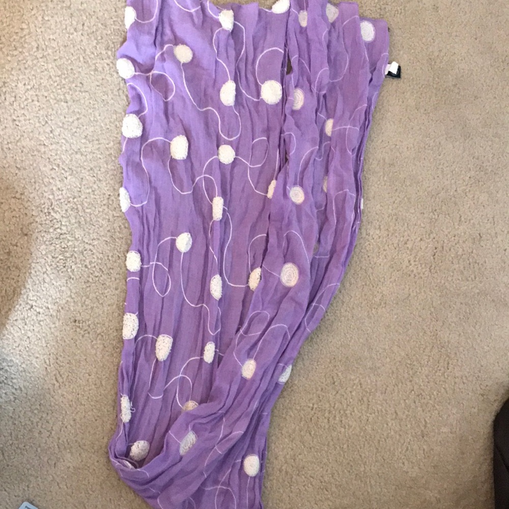 Scarf - Picture 2 of 3
